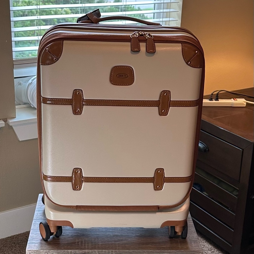 Bric’s Bellagio carry-on trolley with a front pocket